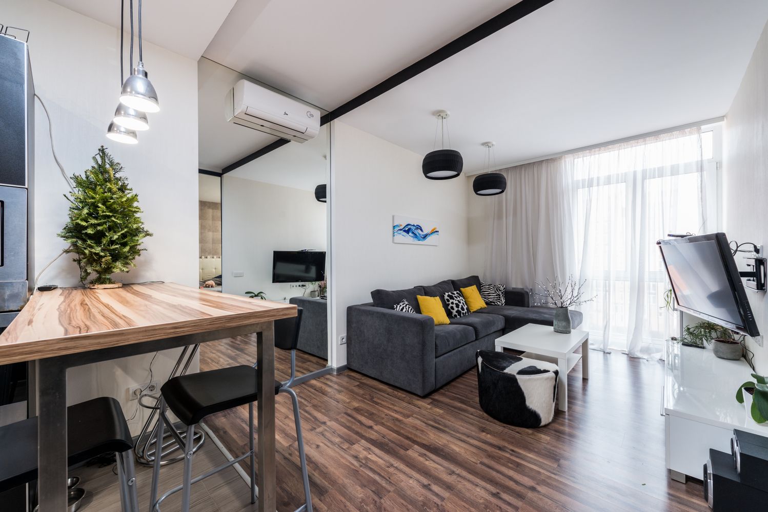 Intérieur confortable et lumineux équipé d’une climatisation